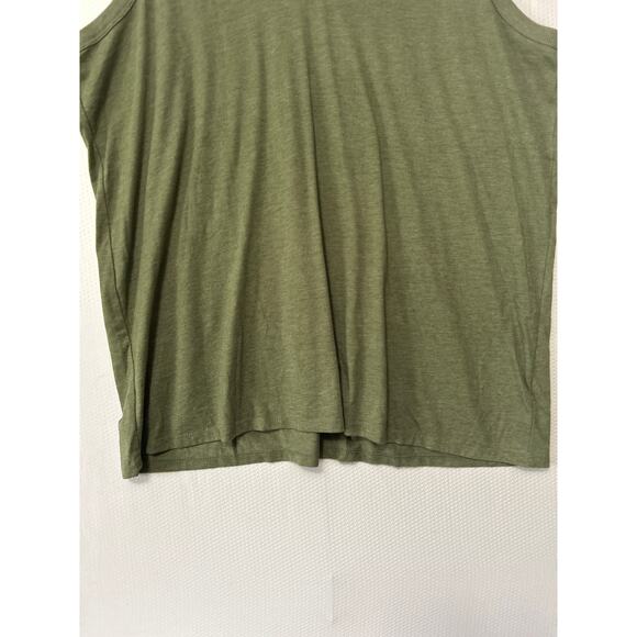 Torrid Women’s Plus Classic Fit Olive Green V-Neck Sleeveless Tank Top Size 3X - Picture 4 of 10